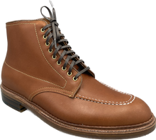 Load image into Gallery viewer, Alden D2943 in Paapaya Pegasus.