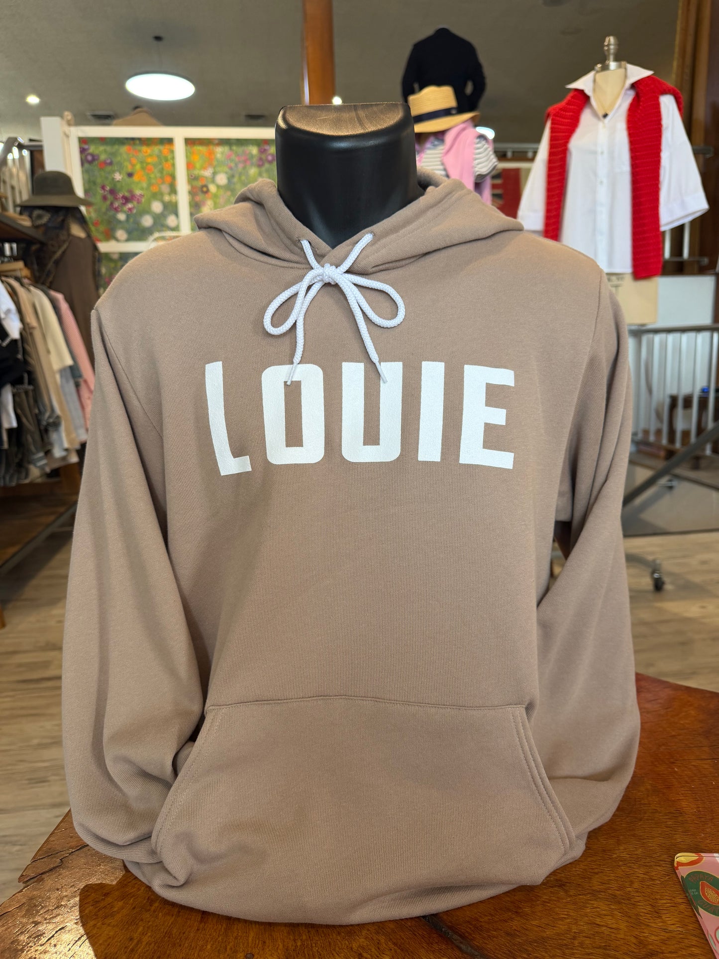 LOUIE Sweatshirt Tan