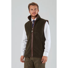 Load image into Gallery viewer, Model wearing Schoffel Men Oakham in Dk. Olive