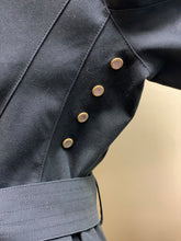 Load image into Gallery viewer, Mackintosh women's black raincoat's vents.