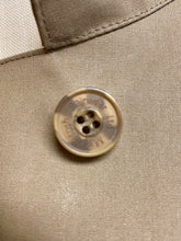 Load image into Gallery viewer, Mackintosh women's tan raincoat's button.
