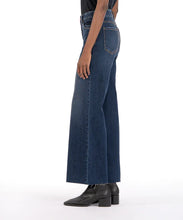 Load image into Gallery viewer, Model wearing Kut From The Kloth - Meg High Rise Fab AB Ankle Wide Leg KG1516MD7 in Exhibited.
