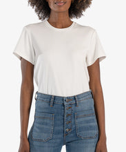 Load image into Gallery viewer, Model wearing Kut from the Kloth - Remington - Scoop Neck S/S T-Shirt in Ivory.
