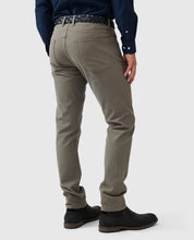 Load image into Gallery viewer, Rodd &amp; Gunn - Motion 2 Straight Jean - Pebble
