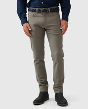 Load image into Gallery viewer, Rodd &amp; Gunn - Motion 2 Straight Jean - Pebble
