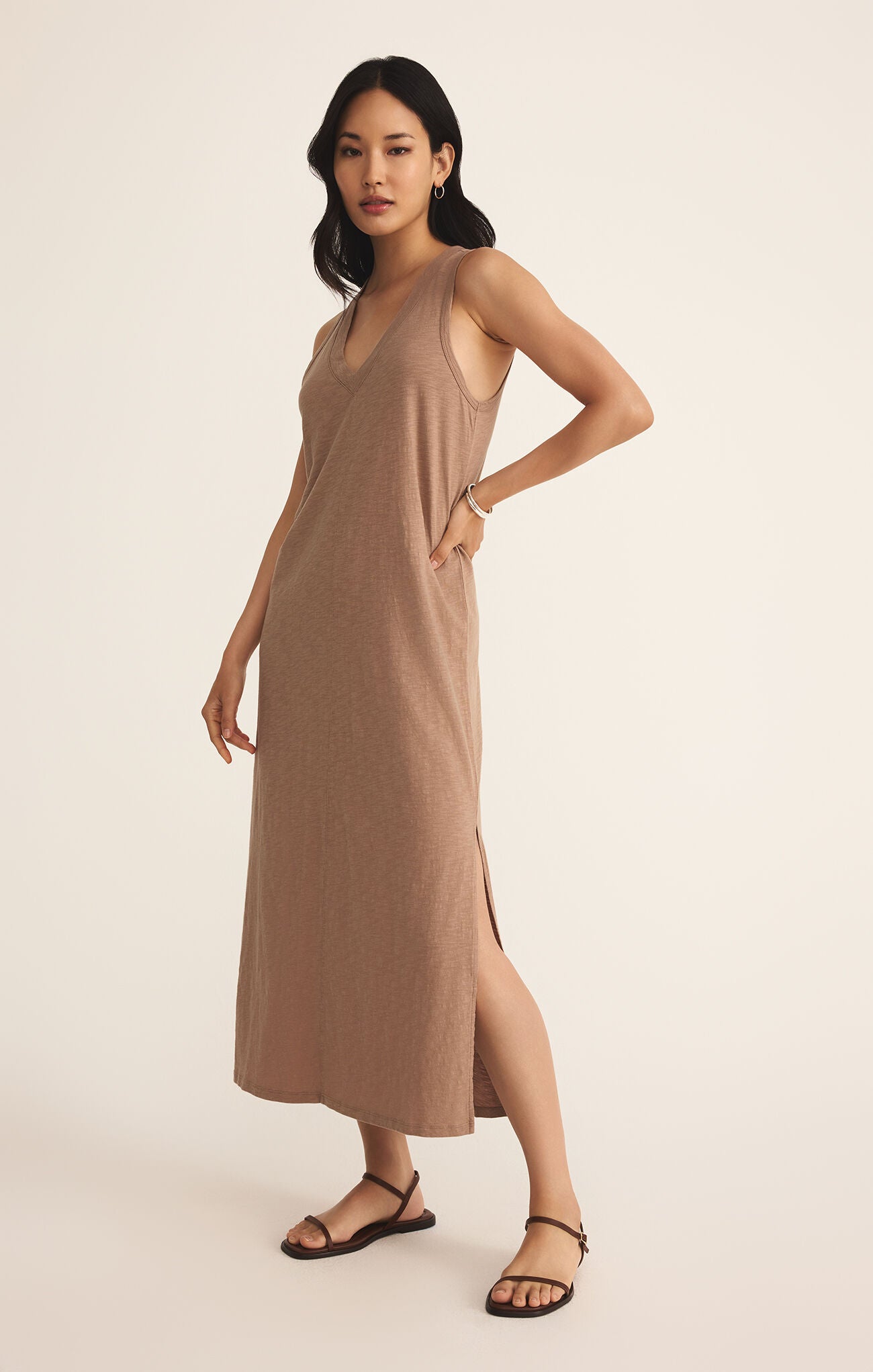Model wearing ZSupply - Palisades Midi Dress in Iced Coffee.