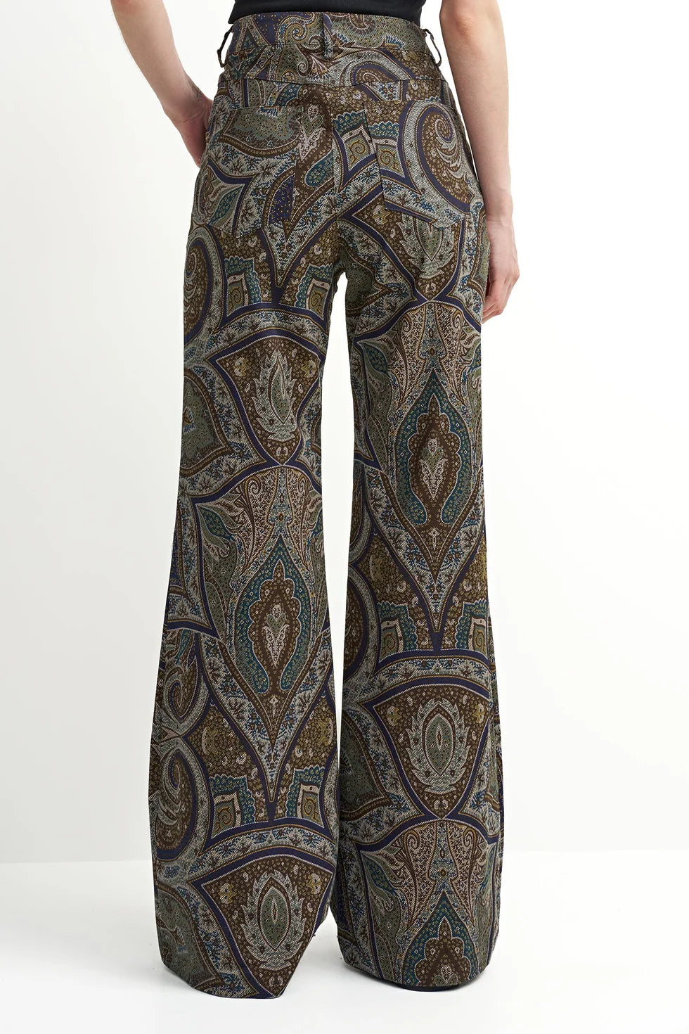 Astrid - Farah Pant