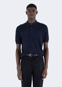 Model wearing John Smedley - Kyson in french navy/black.