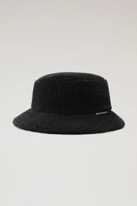 Woolrich Curly Fleece Hat in Black.