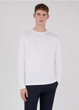 Load image into Gallery viewer, Model wearing Sunspel Classic LS Crew Neck T-shirt in White.
